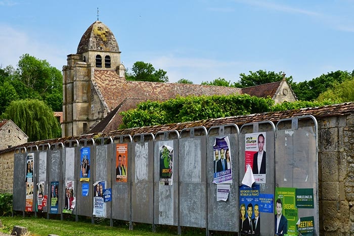 Placement affiches électorales