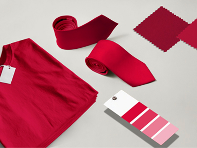 Déclinaison d'objets de couleur Viva Magenta